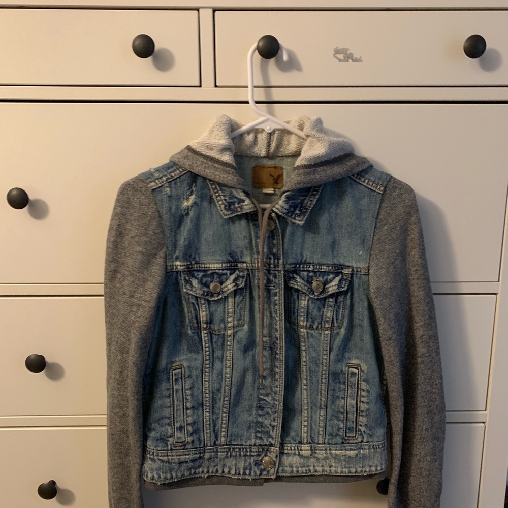 Sweatshirt/jean jacket